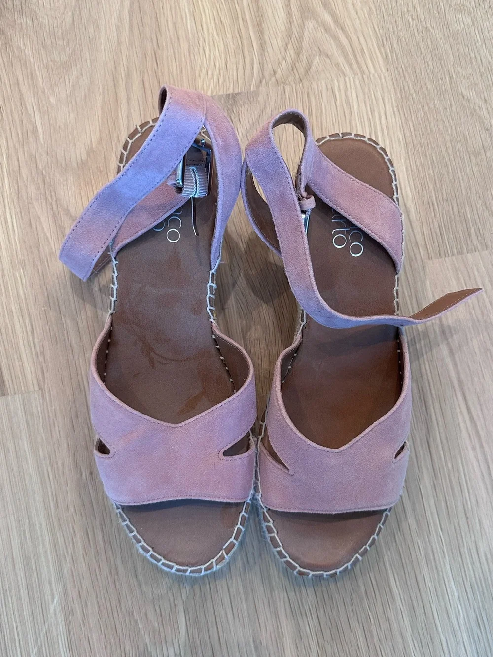 NWT Franco Sarto Ankle-Strap Sandals in Dusty Pink